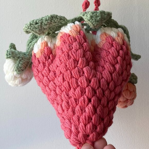 Handmade Crochet Strawberry Crossbody Bag Valentine Gift - Picture 2 of 8